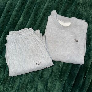 Alo Accolade Set Athletic Heather Grey Crew & Flare Sweats XS/XXS